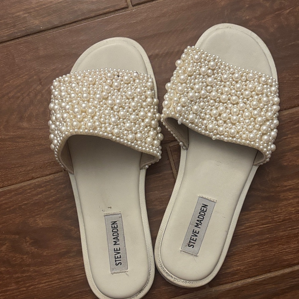 Steve Madden Pearl Embellished Sandals - Cream